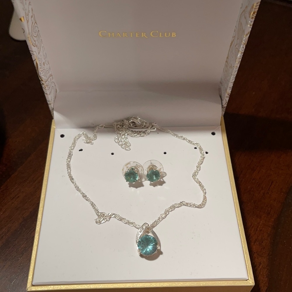 Earrings & necklace set.